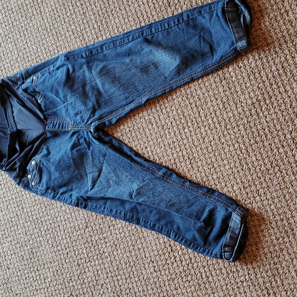 Maternity jeans capris